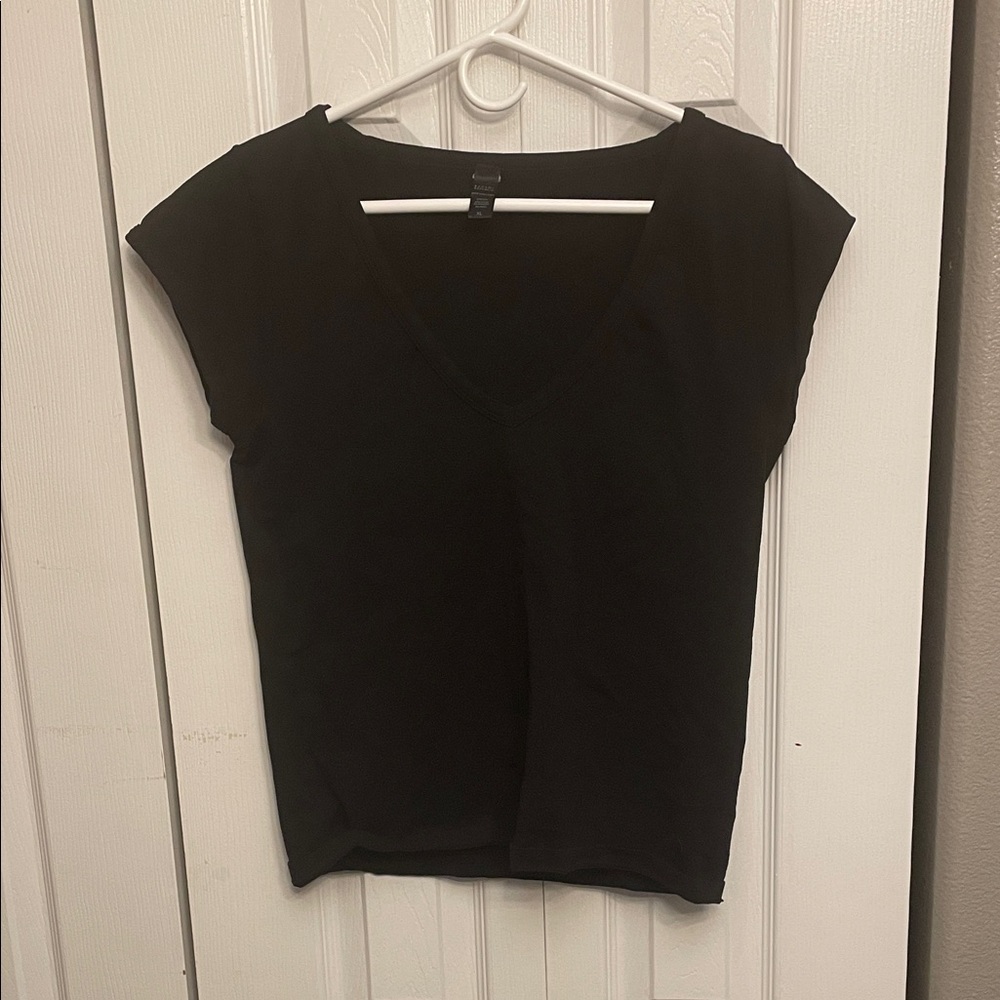 Banana Republic Black V-Neck Short Sleeve Tee